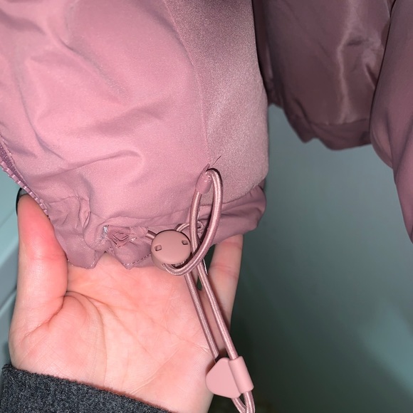 Wander Cropped Puffer - Picture 6 of 6